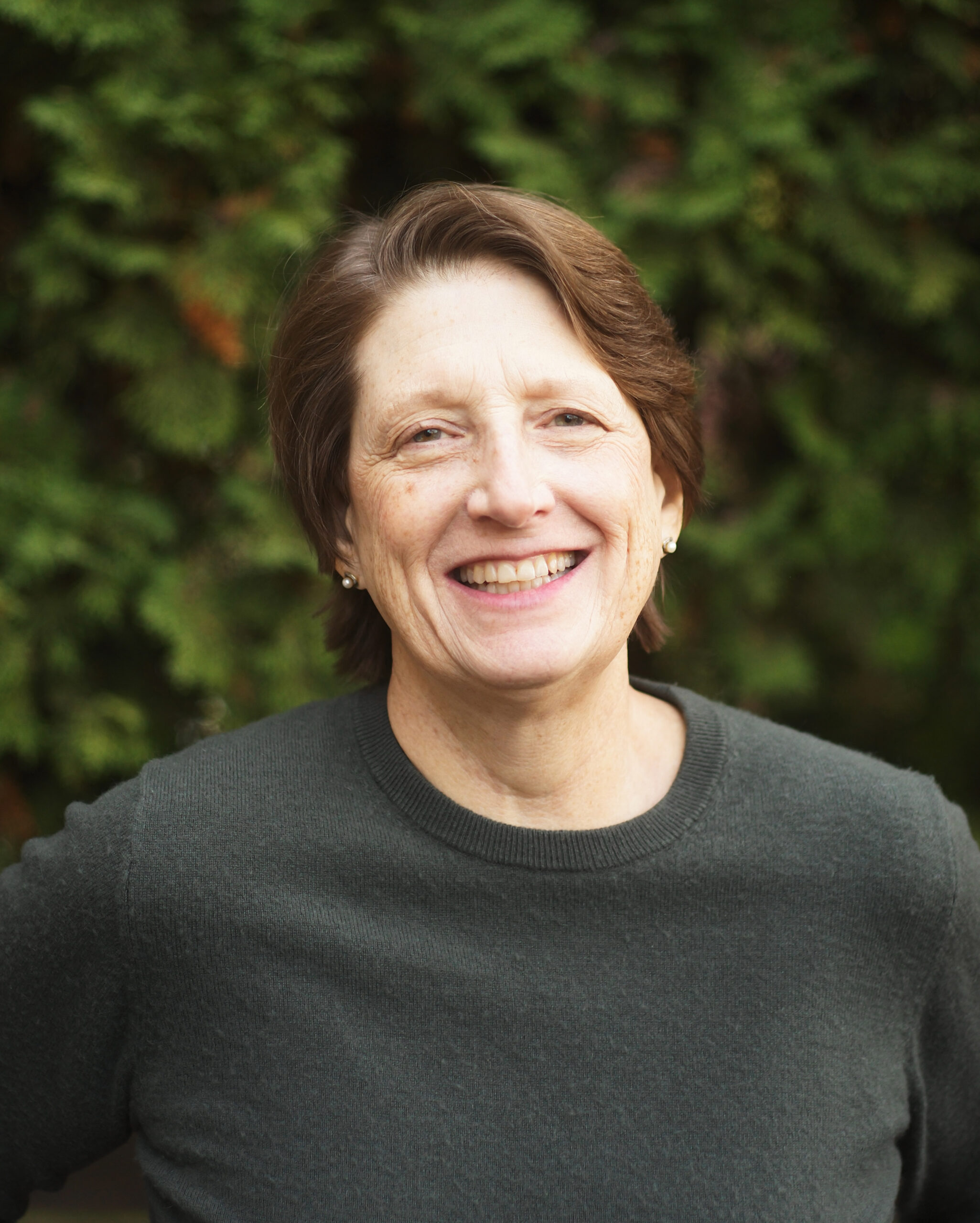 Pam_Ivezic_Headshot_2025