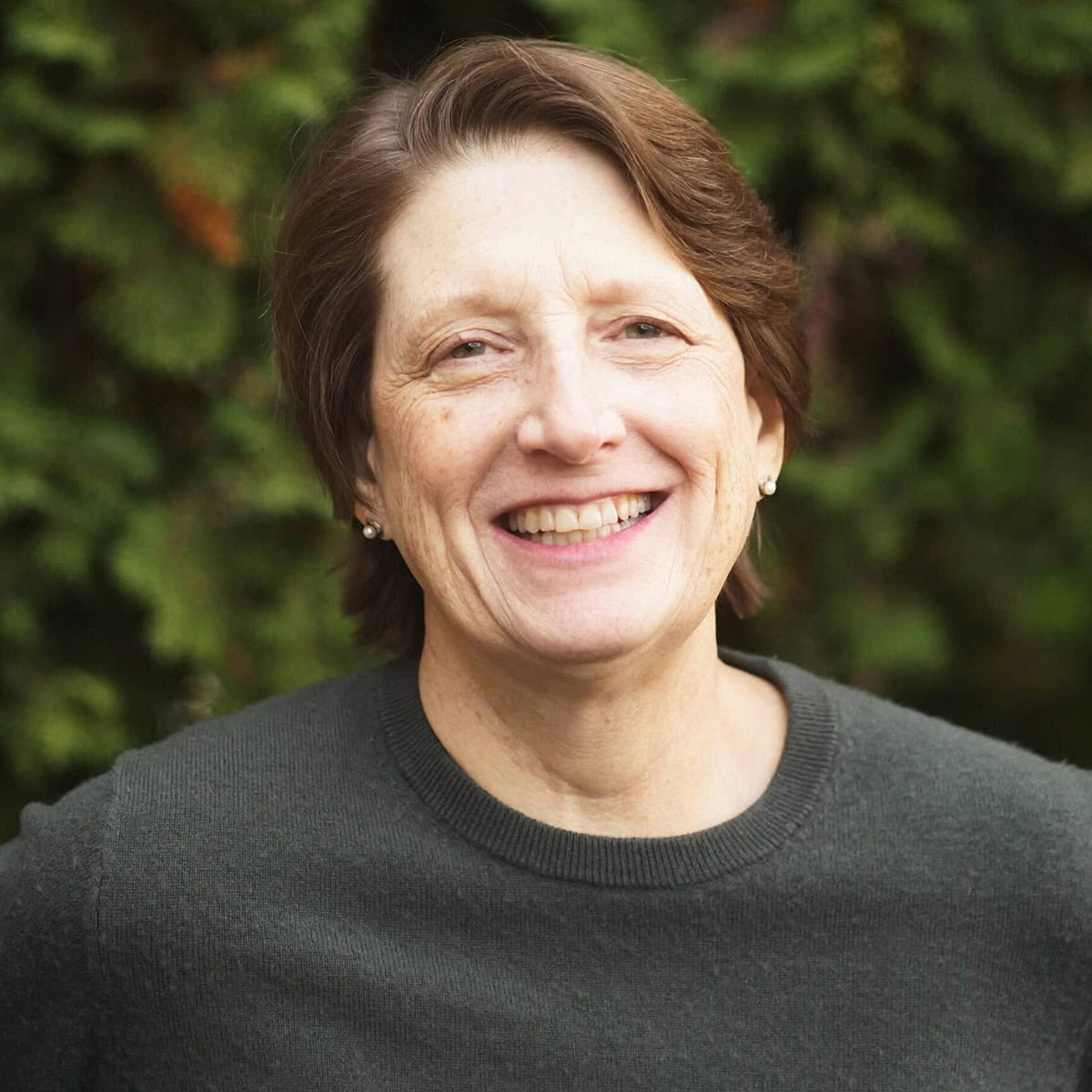 Pam Ivezic headshot