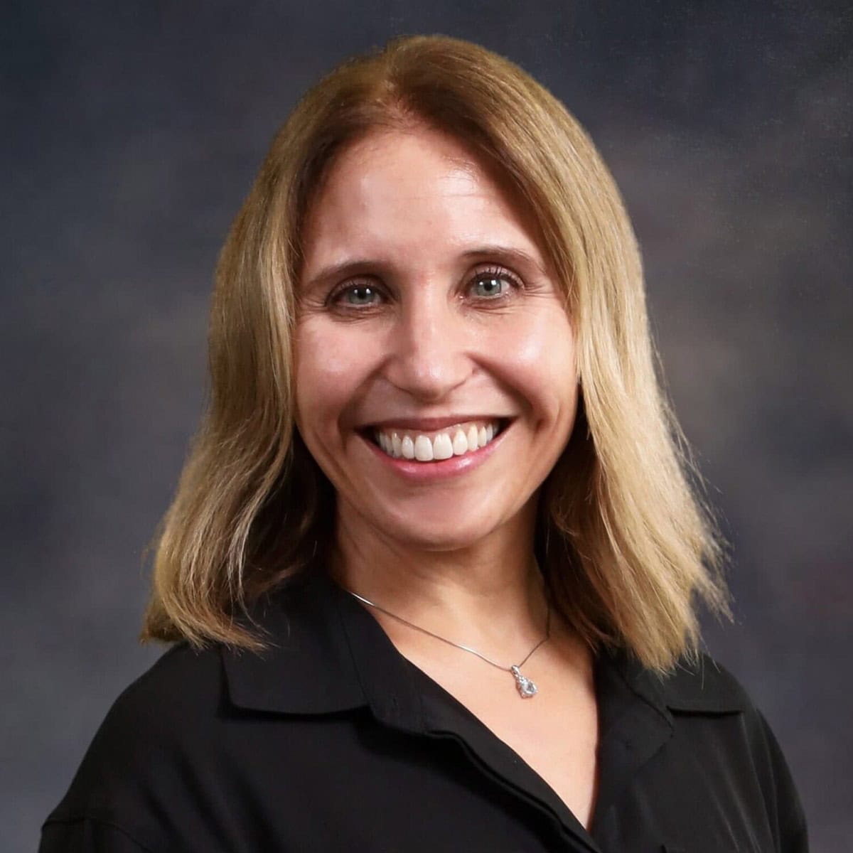 Donna Gallo headshot