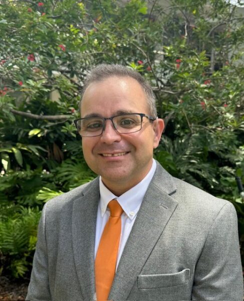 Edward Ercrilla headshot