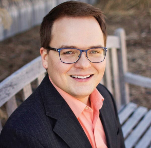 Nicholas Roseth headshot