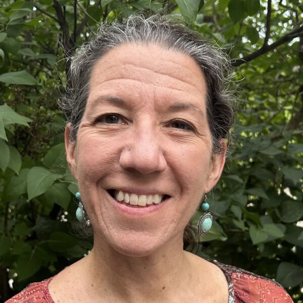 Terri Felton headshot