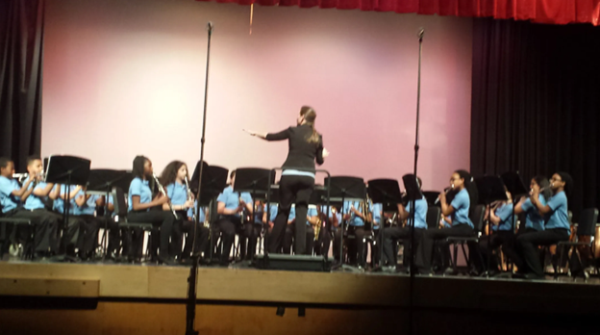 Lori Schwartz Reichl guest conducting her former school band.