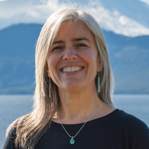 Lydia Mills headshot