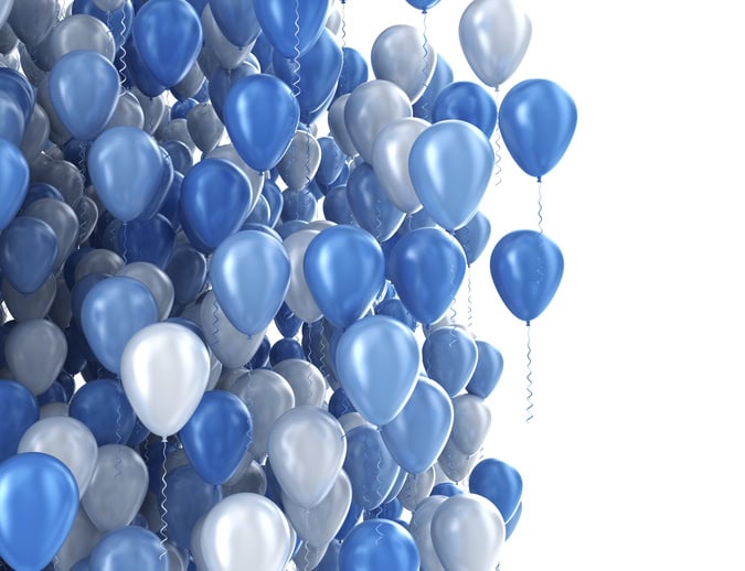 assorted blue and white latex helium balloons