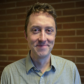 Andrew Thompson headshot