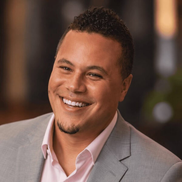José Valentino Ruiz headshot